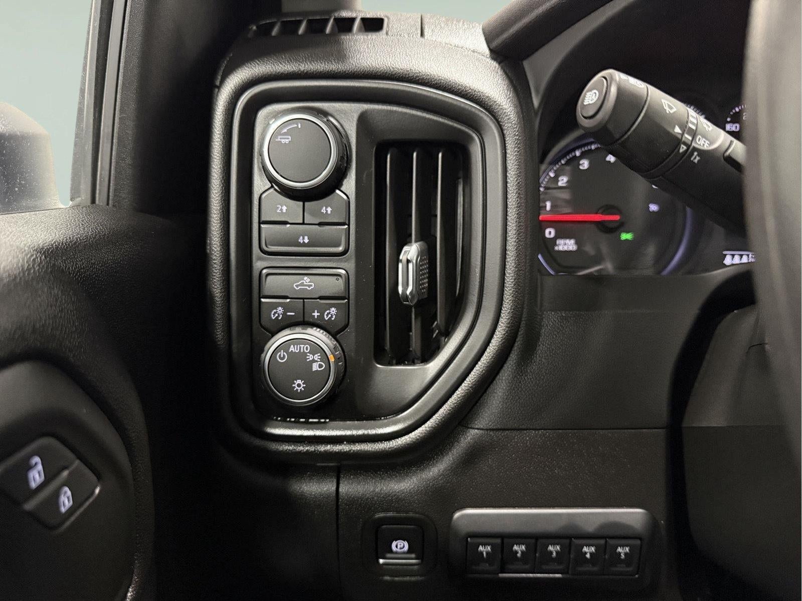 2026 Chevrolet Silverado 2500 HD Crew Cab, Standard Bed, WT, 4WD