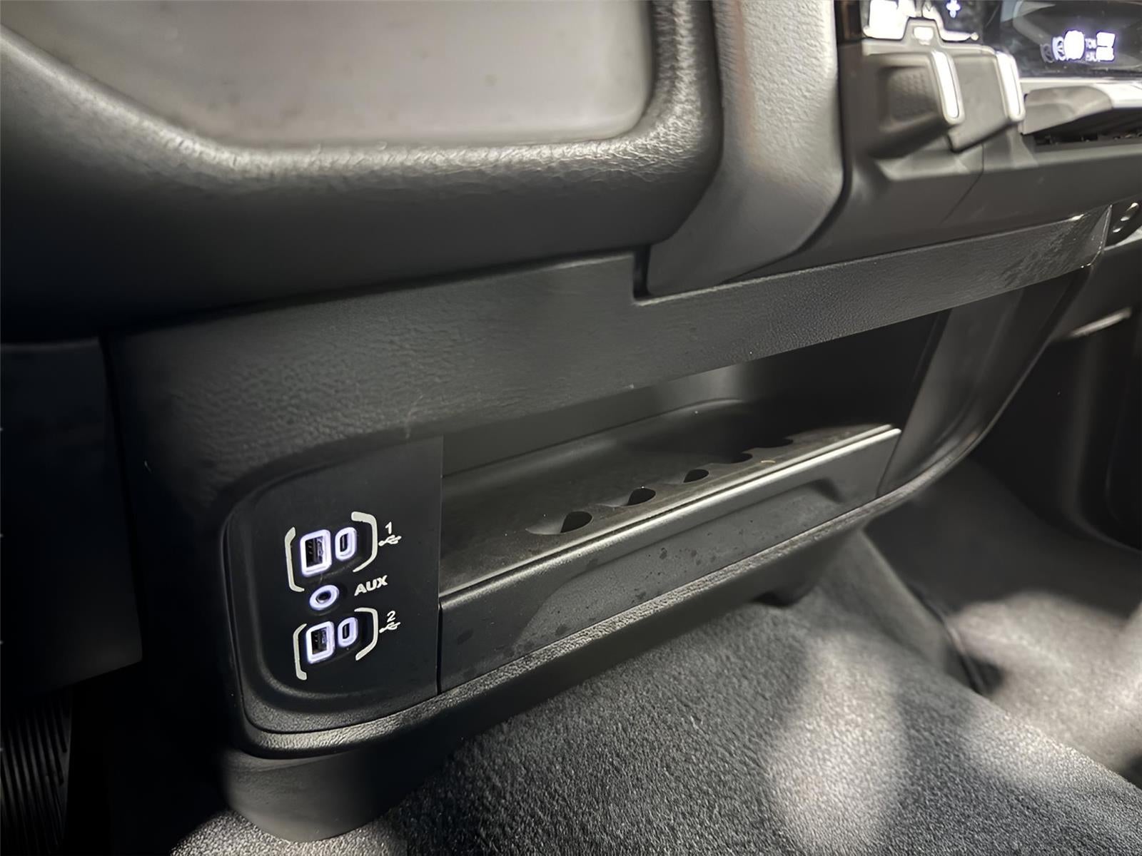 2024 RAM 3500 Big Horn Crew Cab 4x4 8' Box