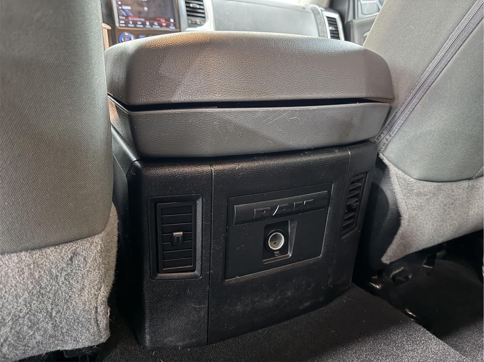 2018 RAM 1500 Big Horn Crew Cab 4x4 5'7' Box