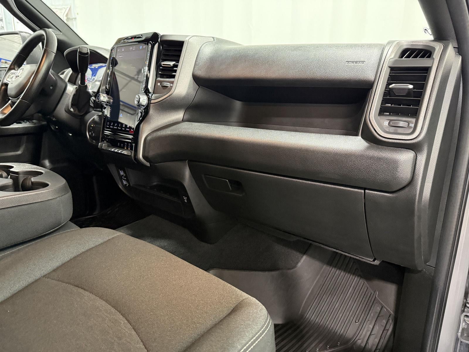 2026 RAM 2500 Black Express Crew Cab 4x4 6'4' Box