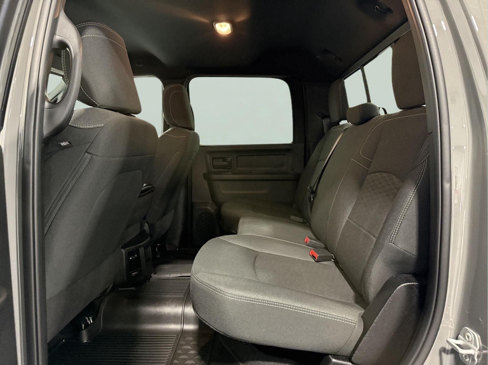 2026 RAM 2500 Black Express Crew Cab 4x4 6'4' Box