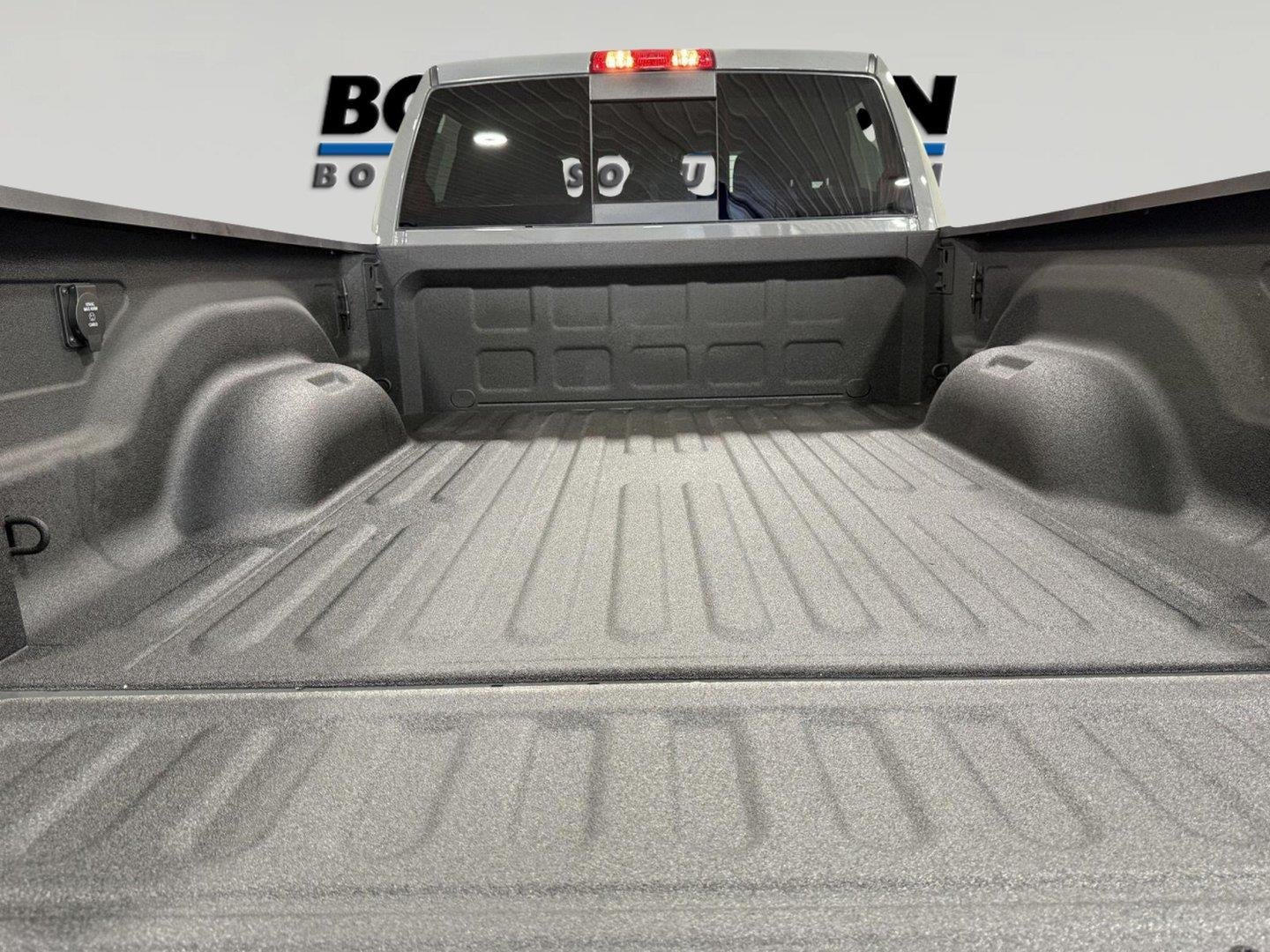 2026 RAM 2500 Black Express Crew Cab 4x4 6'4' Box