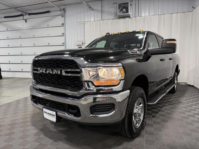 2024 RAM 2500 Tradesman Crew Cab 4x4 6'4' Box