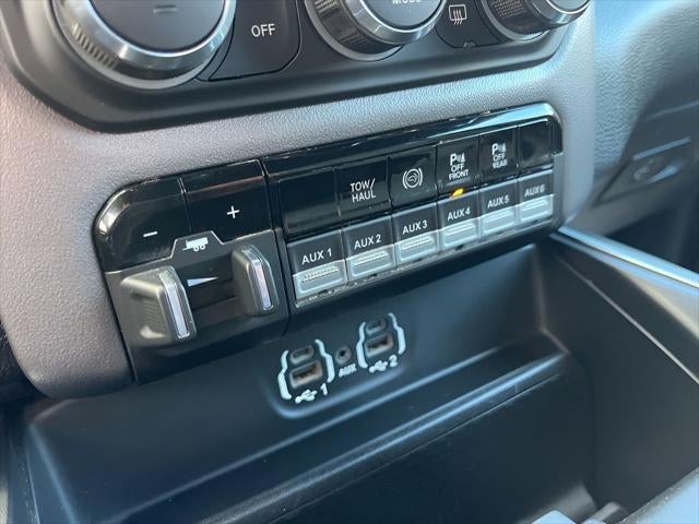 2021 RAM 2500 Big Horn Crew Cab 4x4 6'4' Box