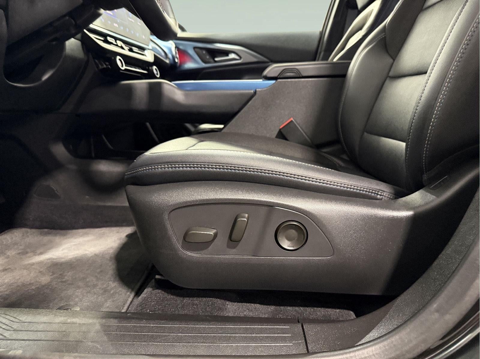 2024 Chevrolet Equinox EV LT