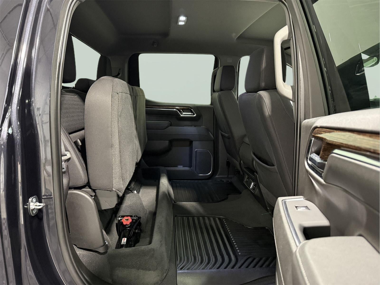 2024 GMC Sierra 1500 4WD Crew Cab Short Box Elevation with 3VL