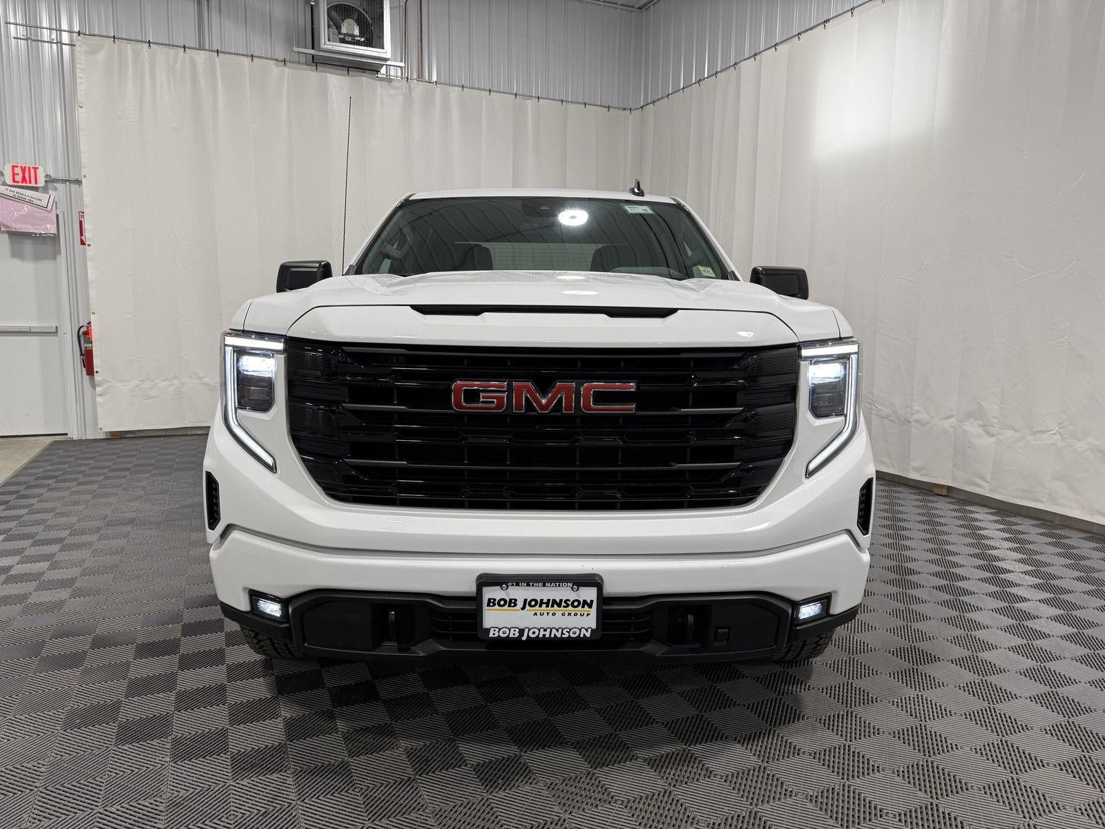 2025 GMC Sierra 1500 4WD Crew Cab Short Box Elevation with 3SB