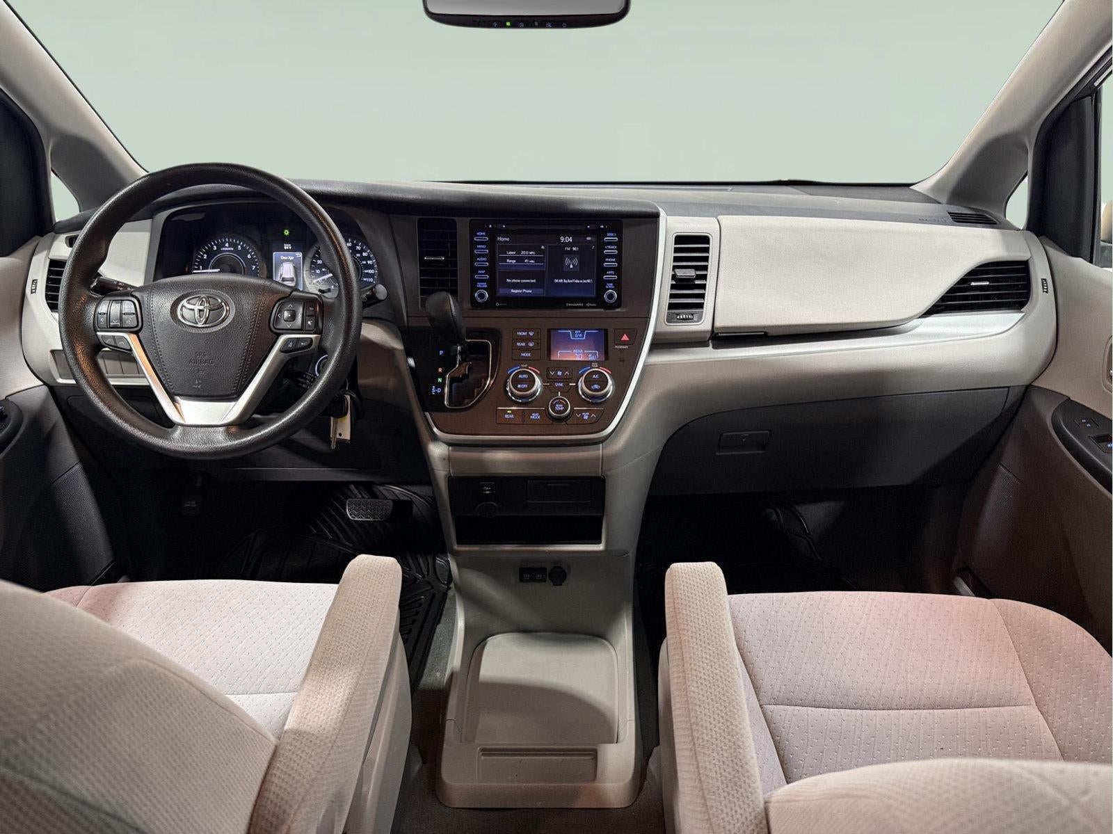 2020 Toyota Sienna LE