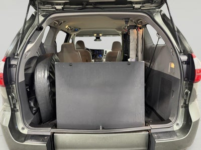 2020 Toyota Sienna LE