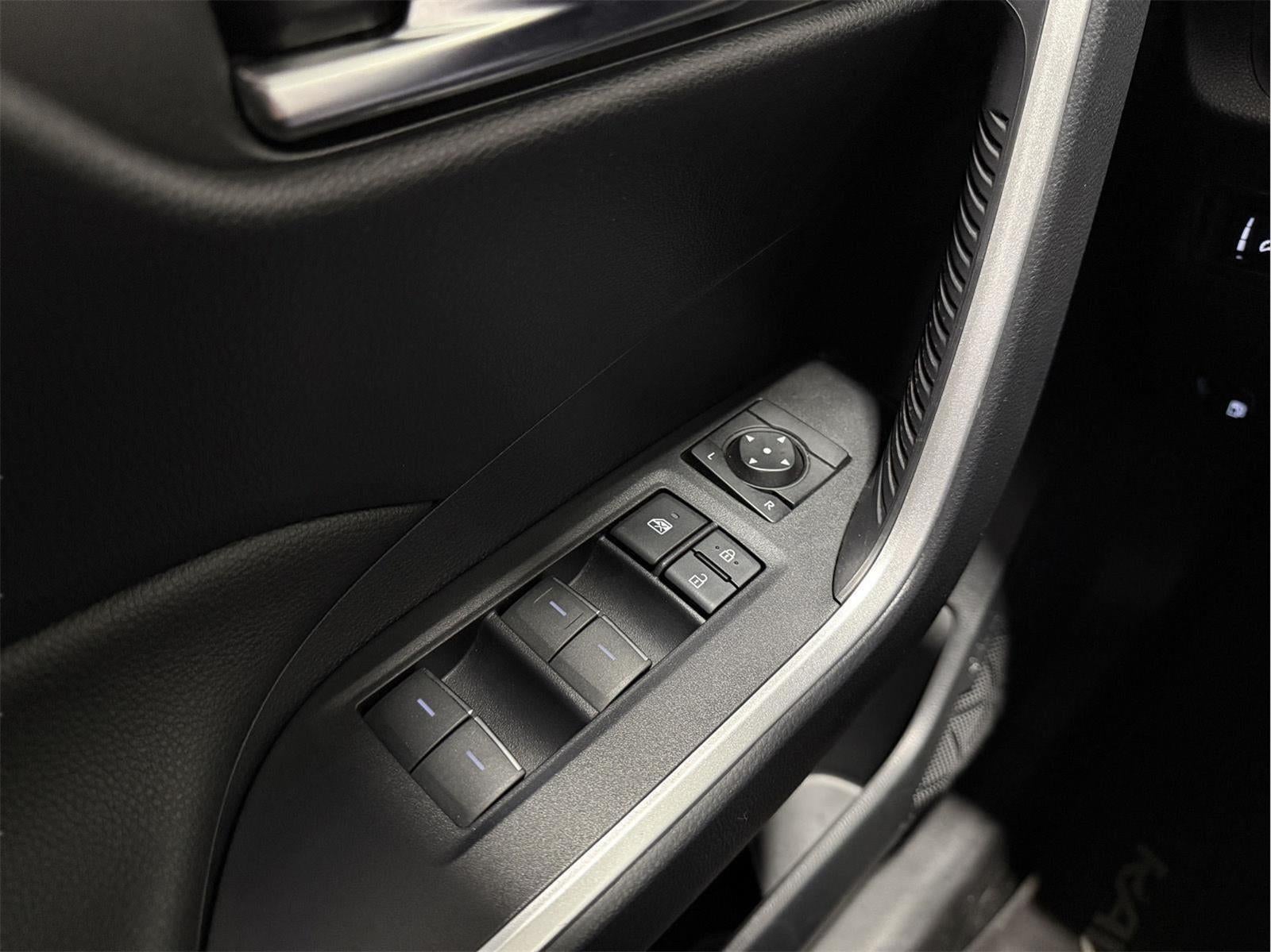 2024 Toyota RAV4 Prime SE