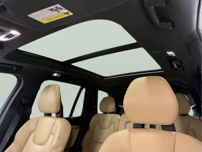 2018 Volvo XC90 T6 Momentum