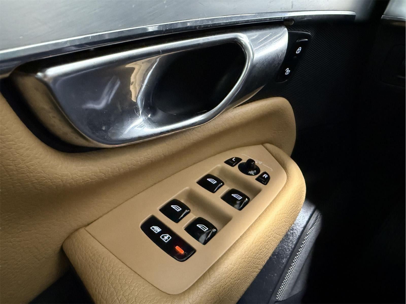 2018 Volvo XC90 T6 Momentum