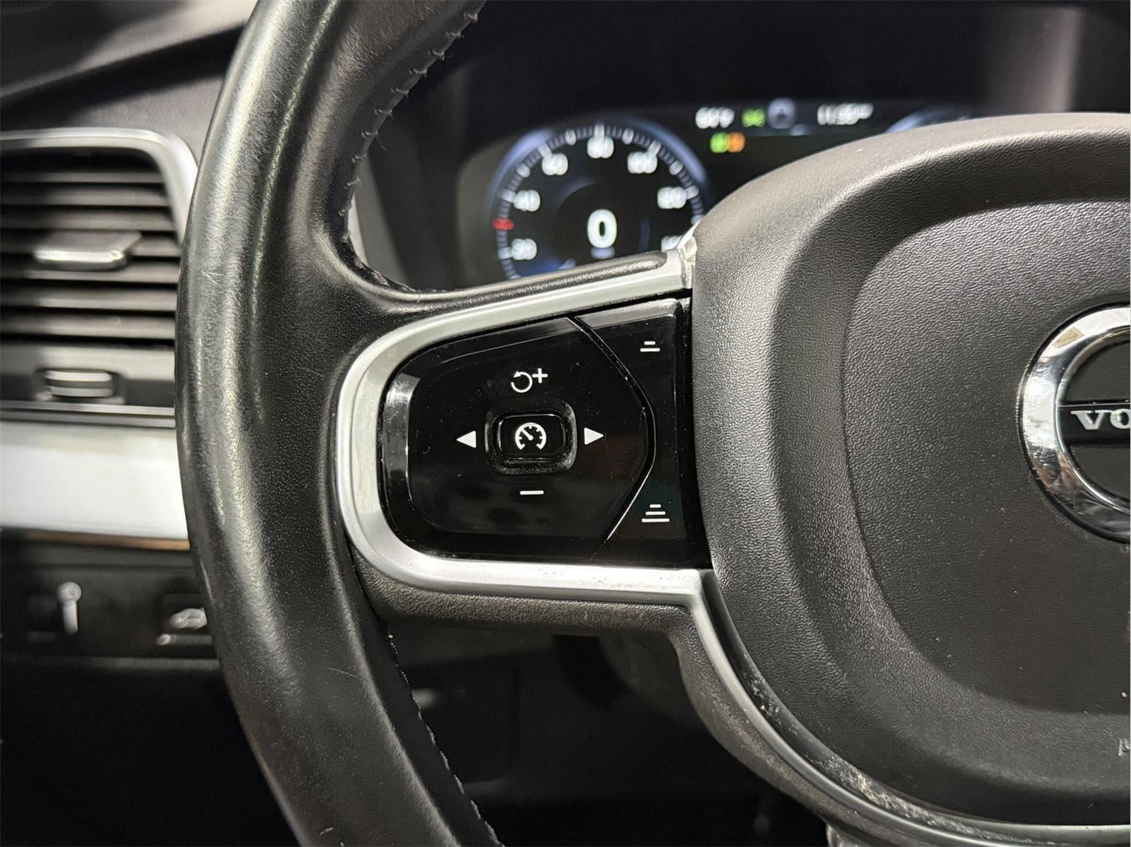 2018 Volvo XC90 T6 Momentum