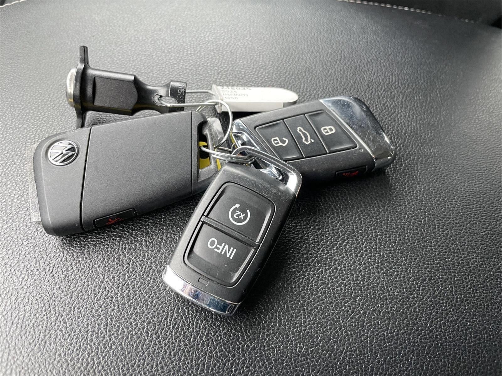 2023 Volkswagen Atlas 2.0T SE