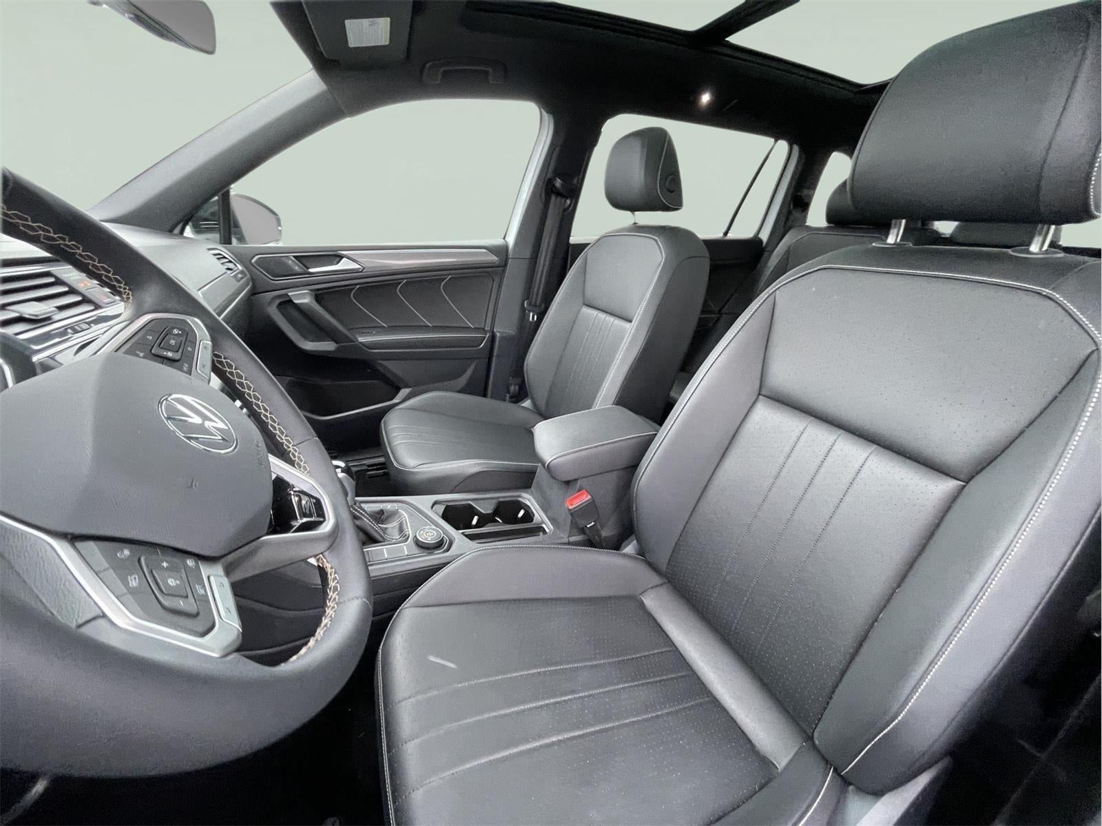 2023 Volkswagen Tiguan SE R-Line Black
