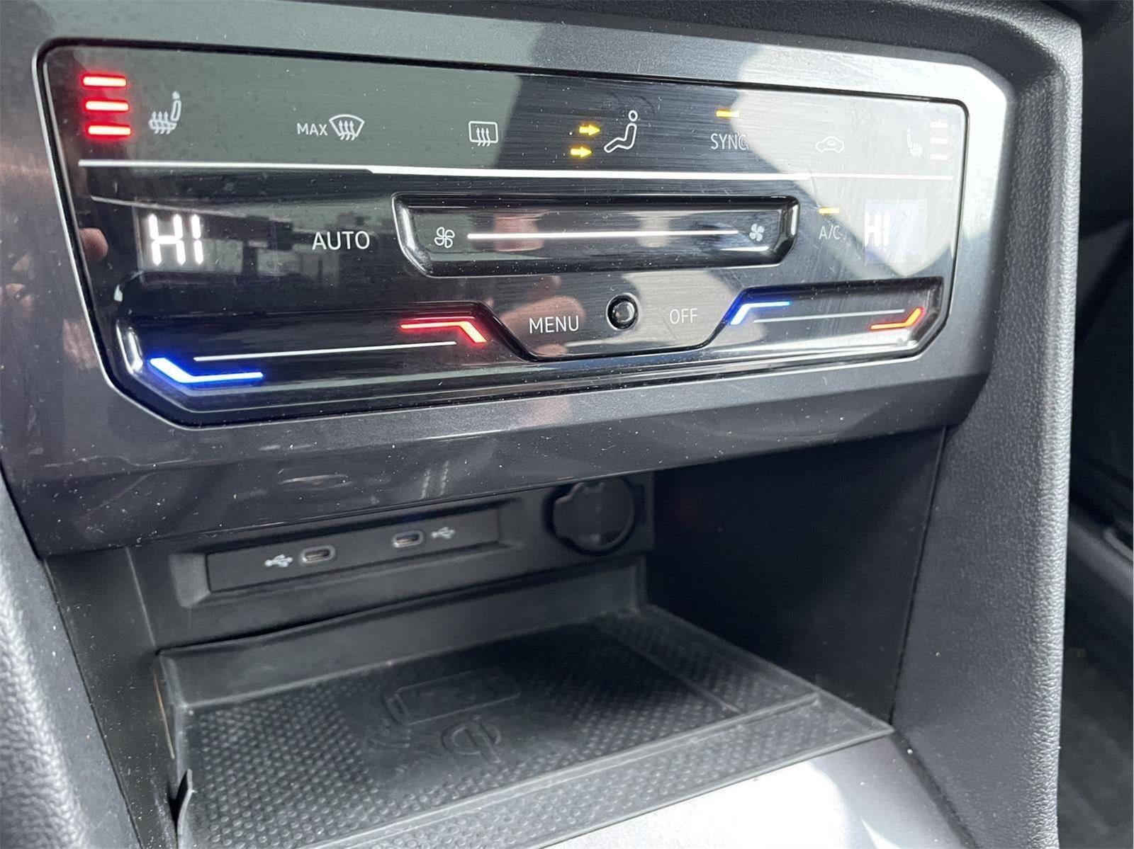 2023 Volkswagen Tiguan SE R-Line Black