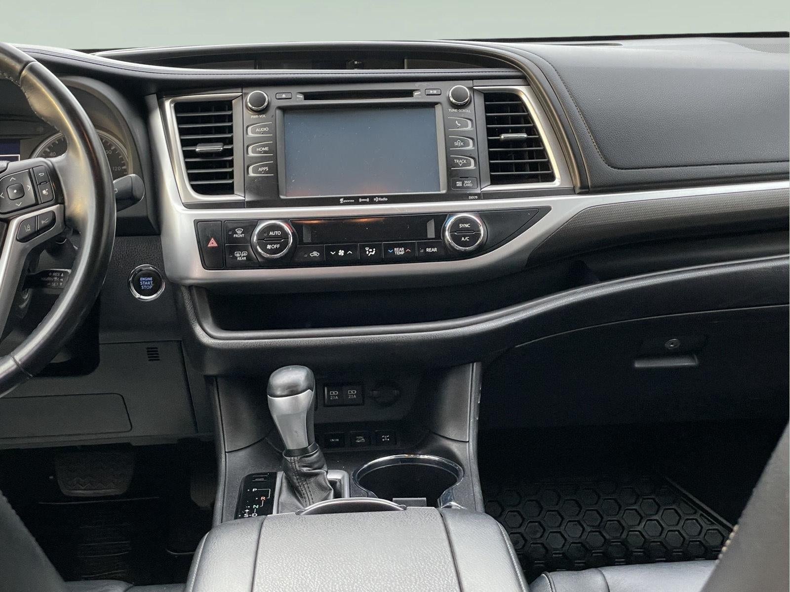 2018 Toyota Highlander SE