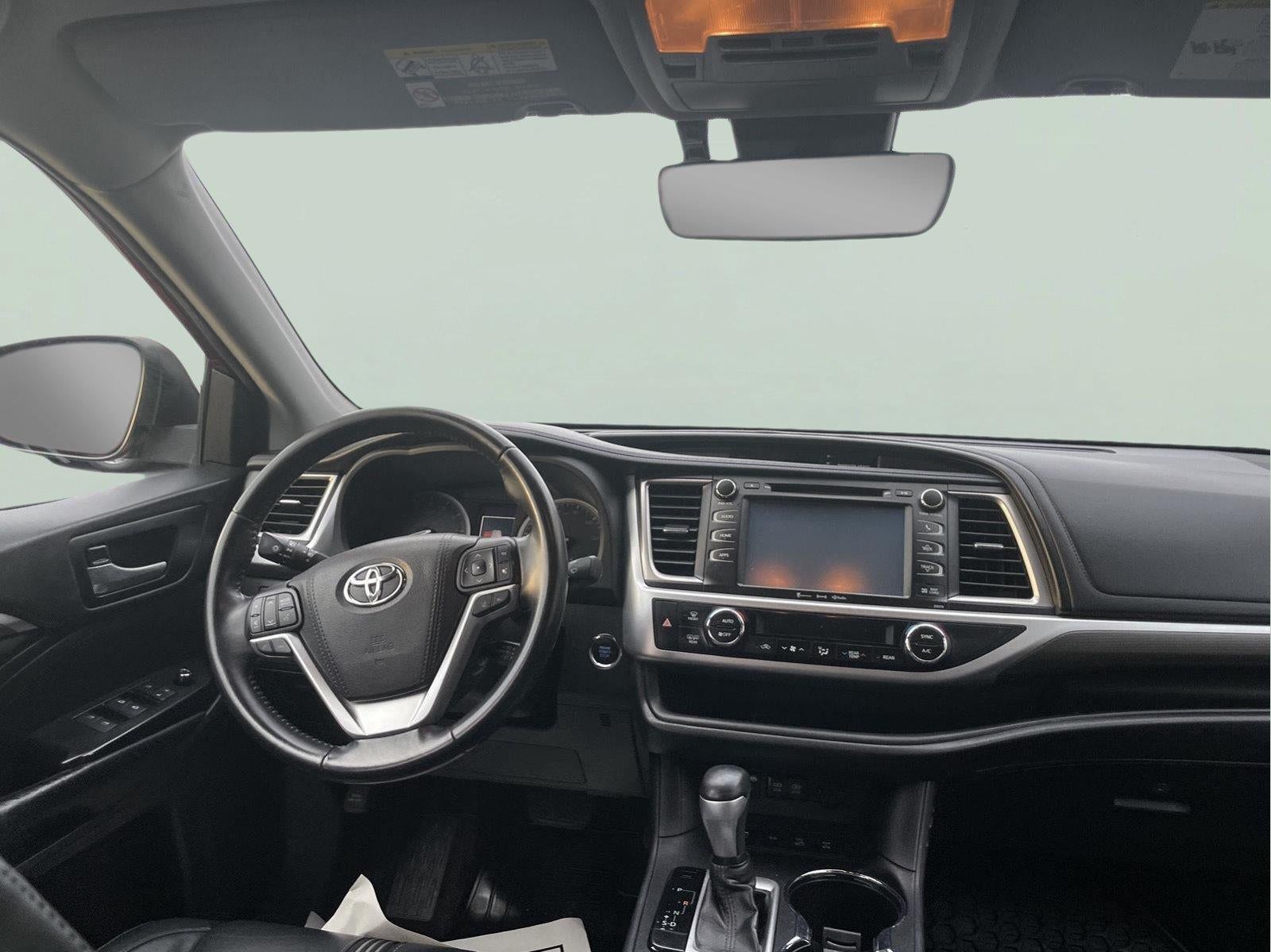 2018 Toyota Highlander SE