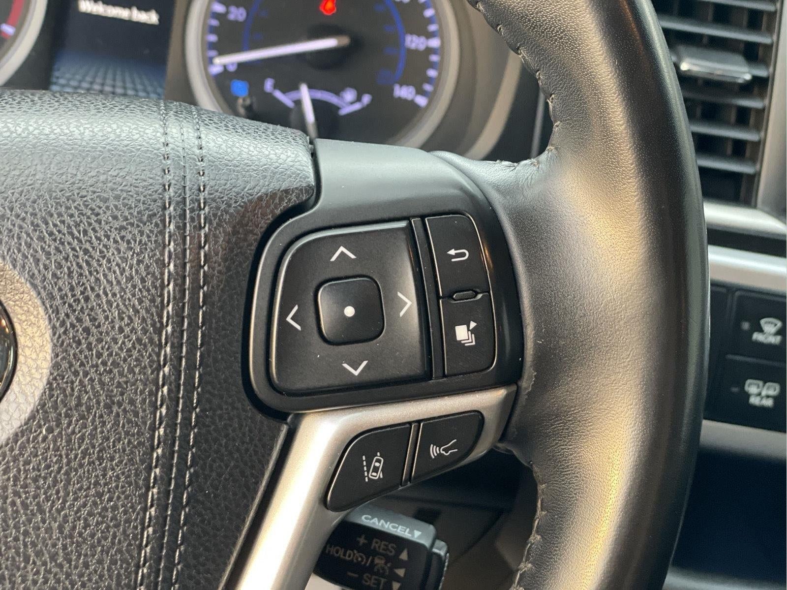 2018 Toyota Highlander SE