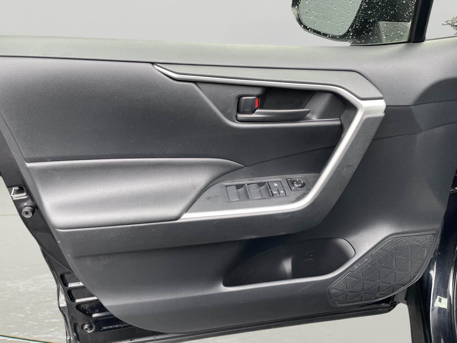 2019 Toyota RAV4 Hybrid LE