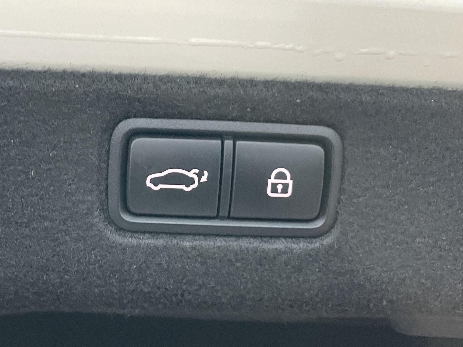 2015 Kia K900 Luxury