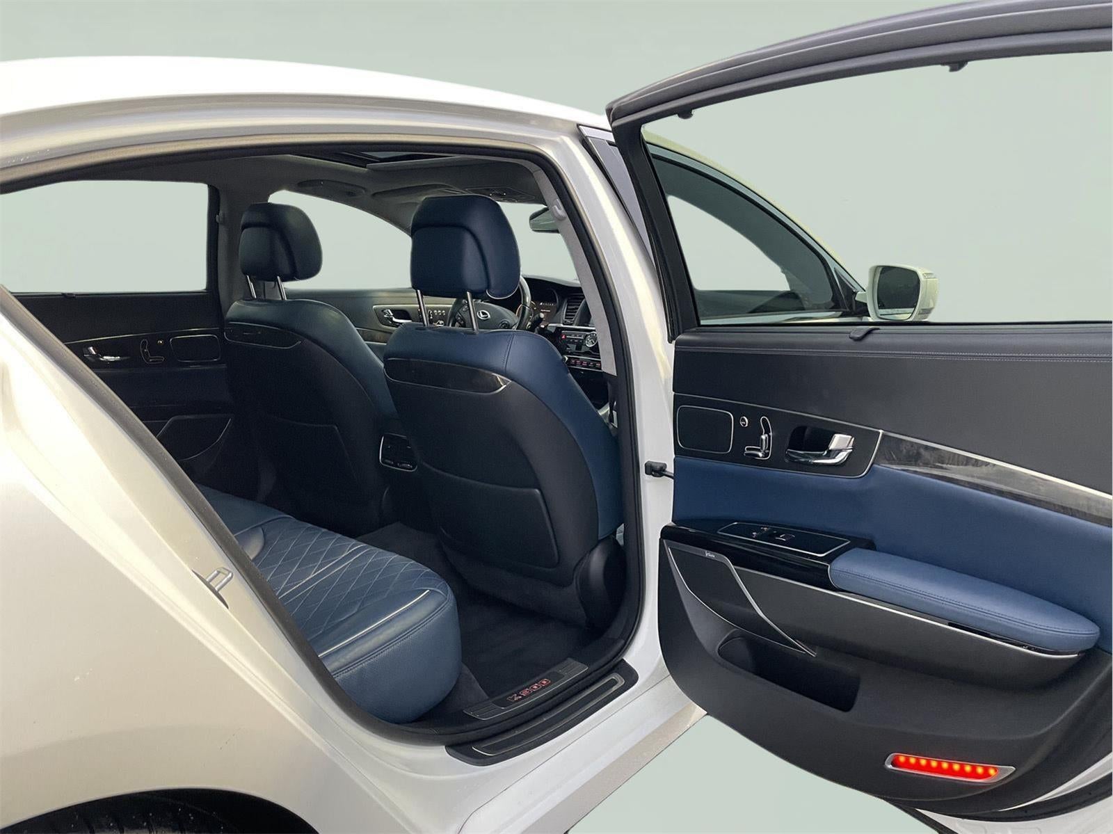 2015 Kia K900 Luxury