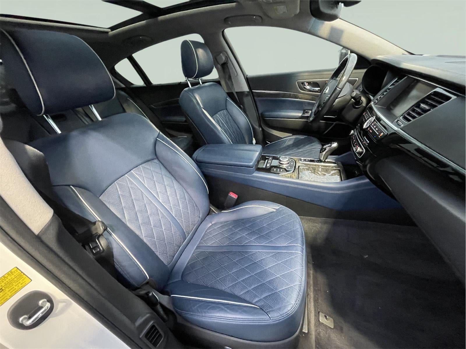 2015 Kia K900 Luxury