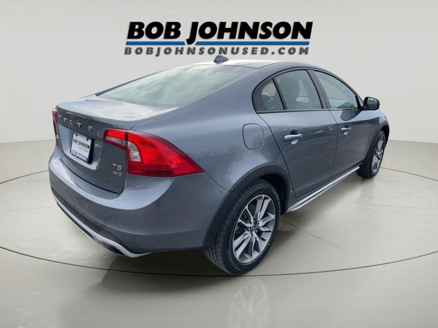 2017 Volvo S60 Cross Country SEDAN