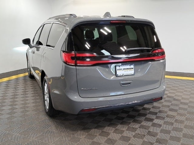 2022 Chrysler Pacifica Touring L Heated Seats Power Liftgate NEW BRAKES!