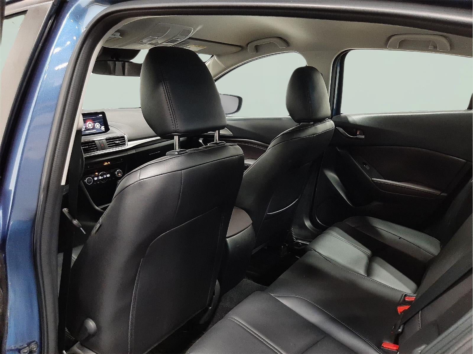 2018 Mazda Mazda3 4-Door Touring