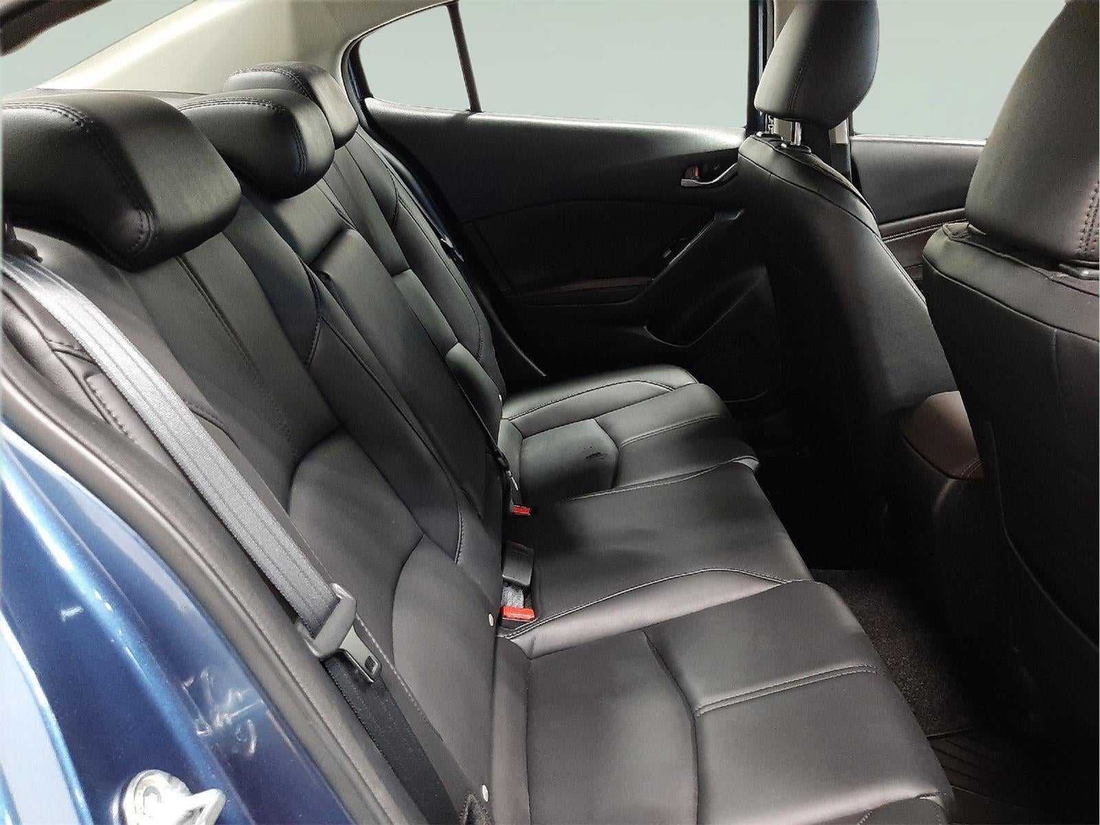 2018 Mazda Mazda3 4-Door Touring