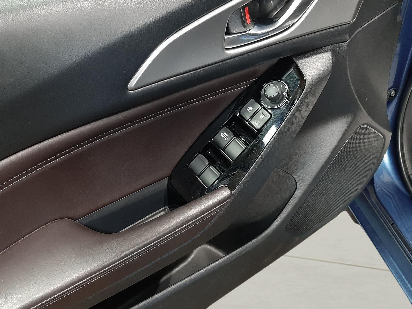 2018 Mazda Mazda3 4-Door Touring