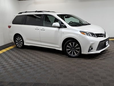 2018 Toyota Sienna Limited Premium 2nd Row Captains Chairs Dual Sunroofs AWD