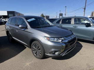 2020 Mitsubishi Outlander SE